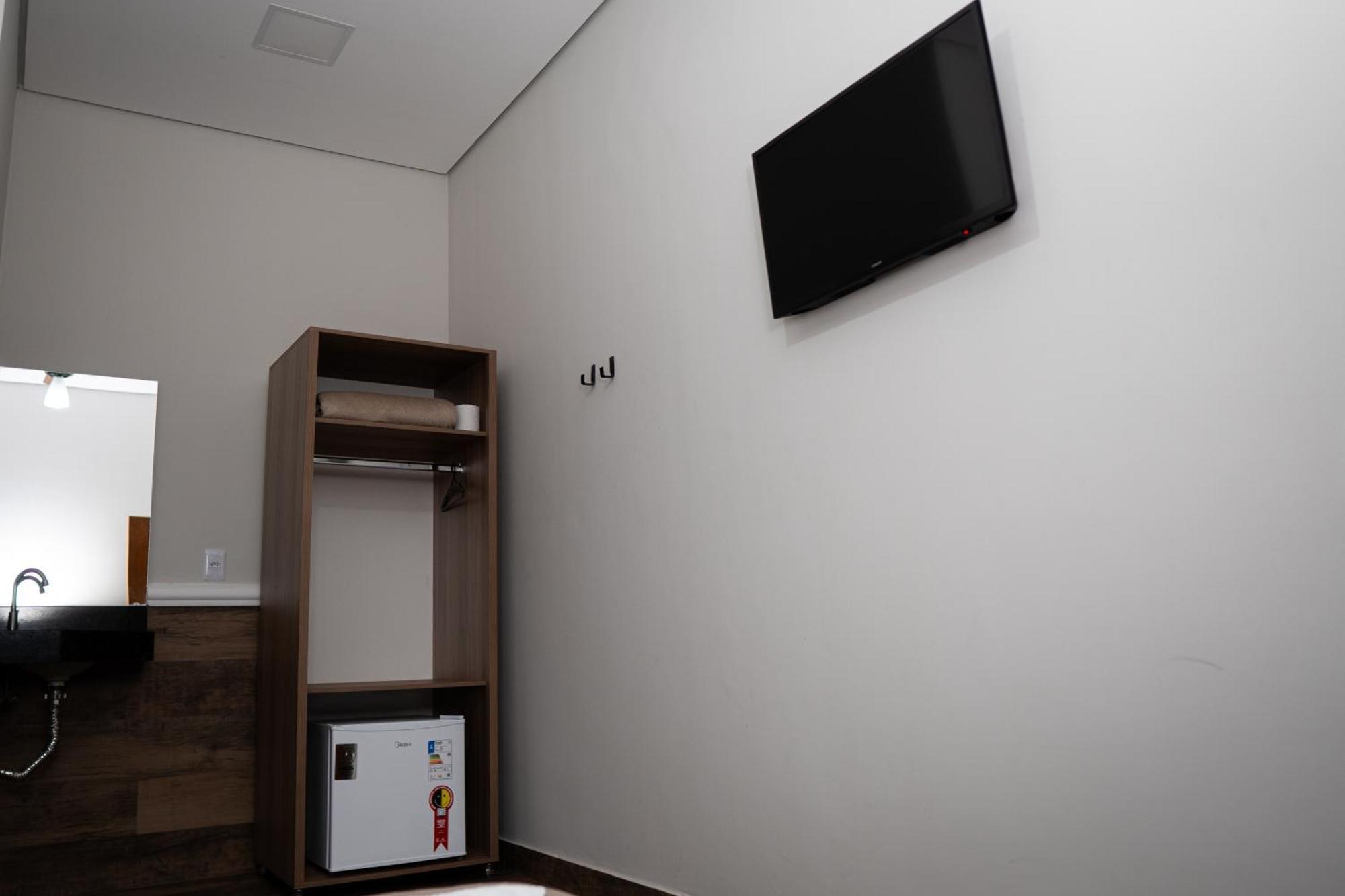 Hotel Nixon Proximo, Rodoviaria, Prefeitura E A Matriz Central Itaí Εξωτερικό φωτογραφία