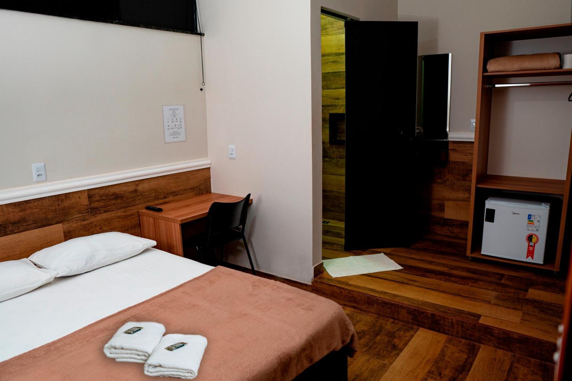 Hotel Nixon Proximo, Rodoviaria, Prefeitura E A Matriz Central Itaí Εξωτερικό φωτογραφία