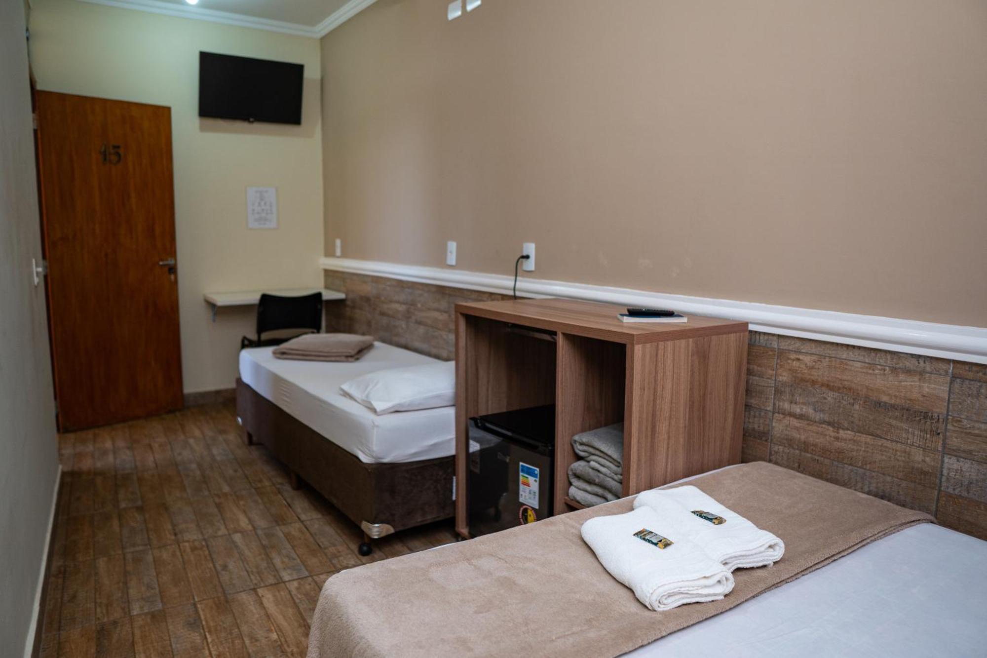 Hotel Nixon Proximo, Rodoviaria, Prefeitura E A Matriz Central Itaí Εξωτερικό φωτογραφία