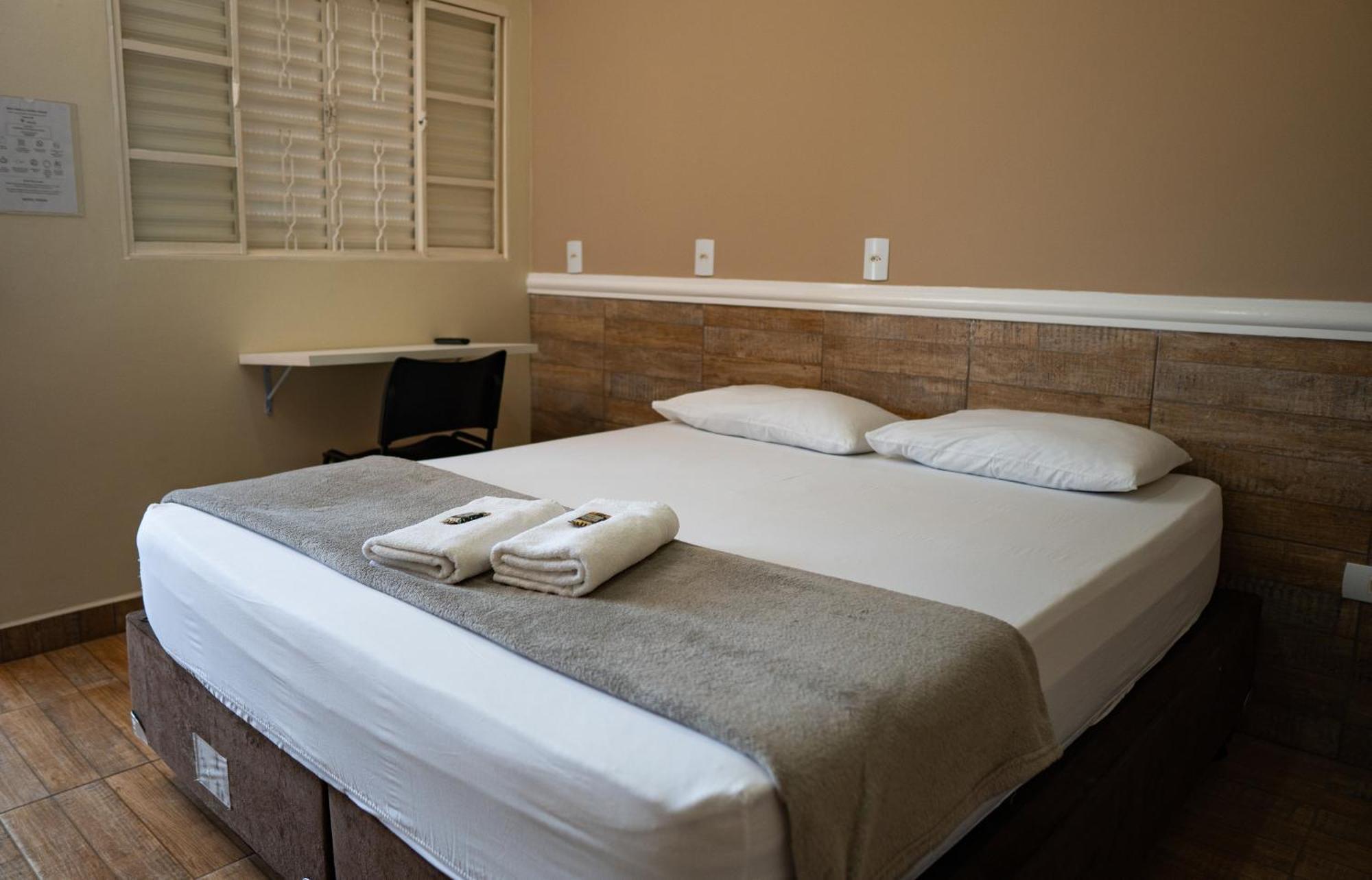 Hotel Nixon Proximo, Rodoviaria, Prefeitura E A Matriz Central Itaí Εξωτερικό φωτογραφία