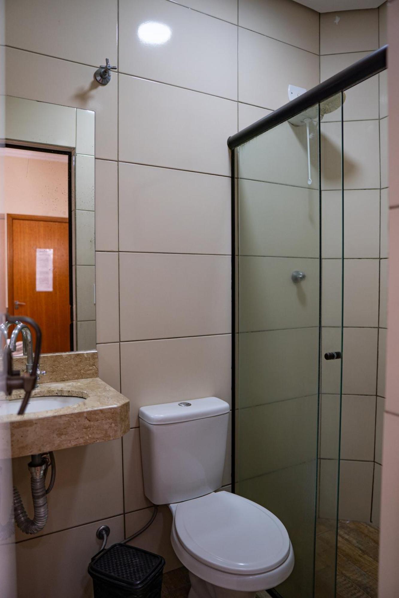 Hotel Nixon Proximo, Rodoviaria, Prefeitura E A Matriz Central Itaí Εξωτερικό φωτογραφία