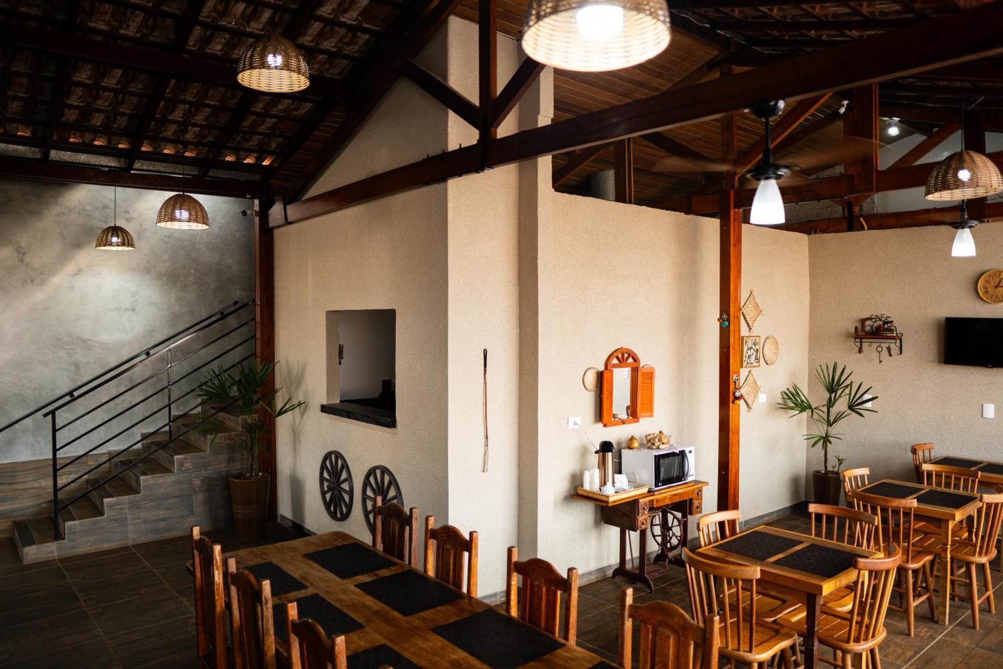 Hotel Nixon Proximo, Rodoviaria, Prefeitura E A Matriz Central Itaí Εξωτερικό φωτογραφία